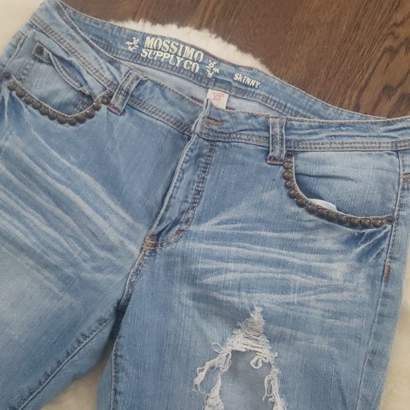 Mossimo Ripped Jeans - Picture 2 of 6